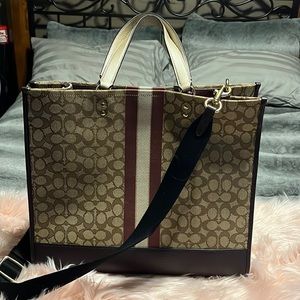 40 in. Dempsey Tote Coach Bag